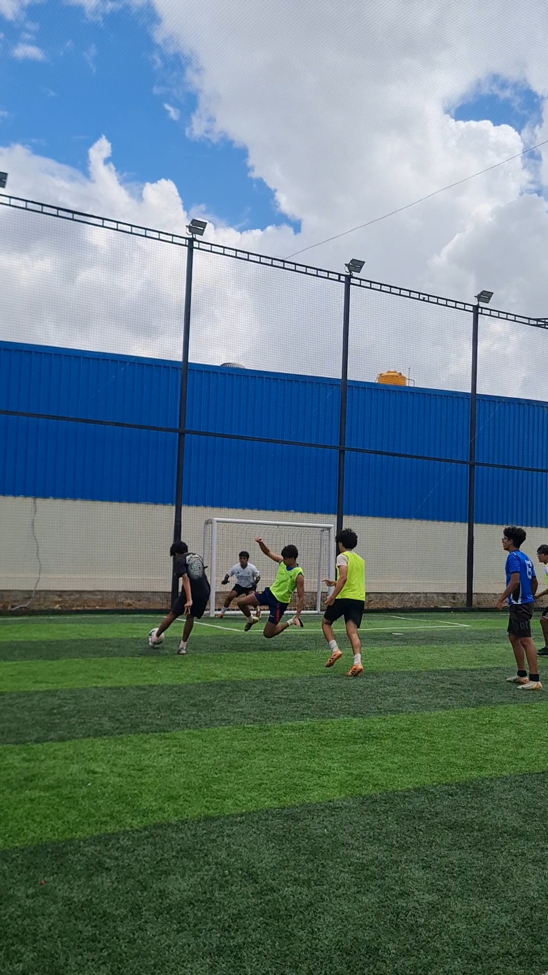 Counter-attack down the wing